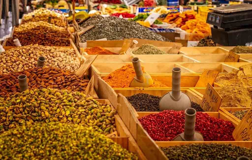 Syarat dan Cara Hitung Zakat Perdagangan