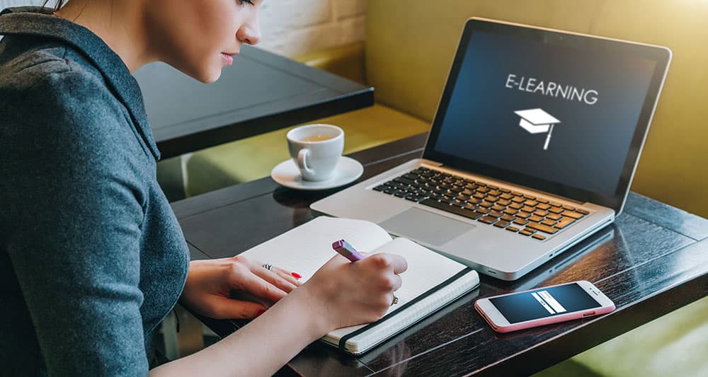 Catat! Ini Kelebihan dan Kekurangan dari Kuliah Online