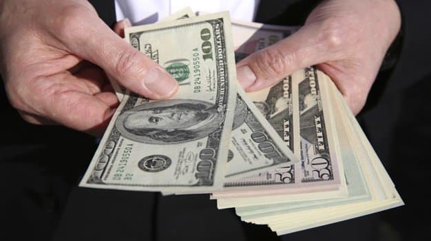 Menyesuaikan Kredit Tanpa Agunan untuk Peroleh Dana Tunai