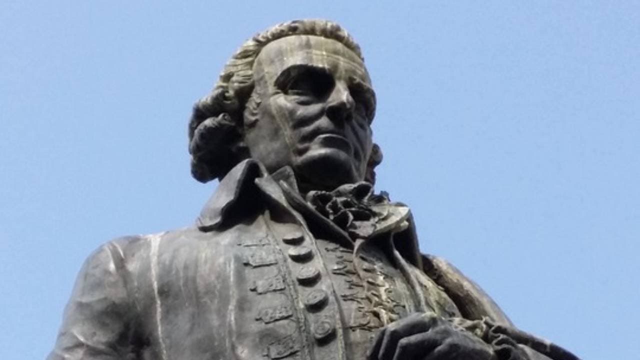 Fakta-Fakta Adam Smith Pencetus Teori Ekonomi Klasik Populer