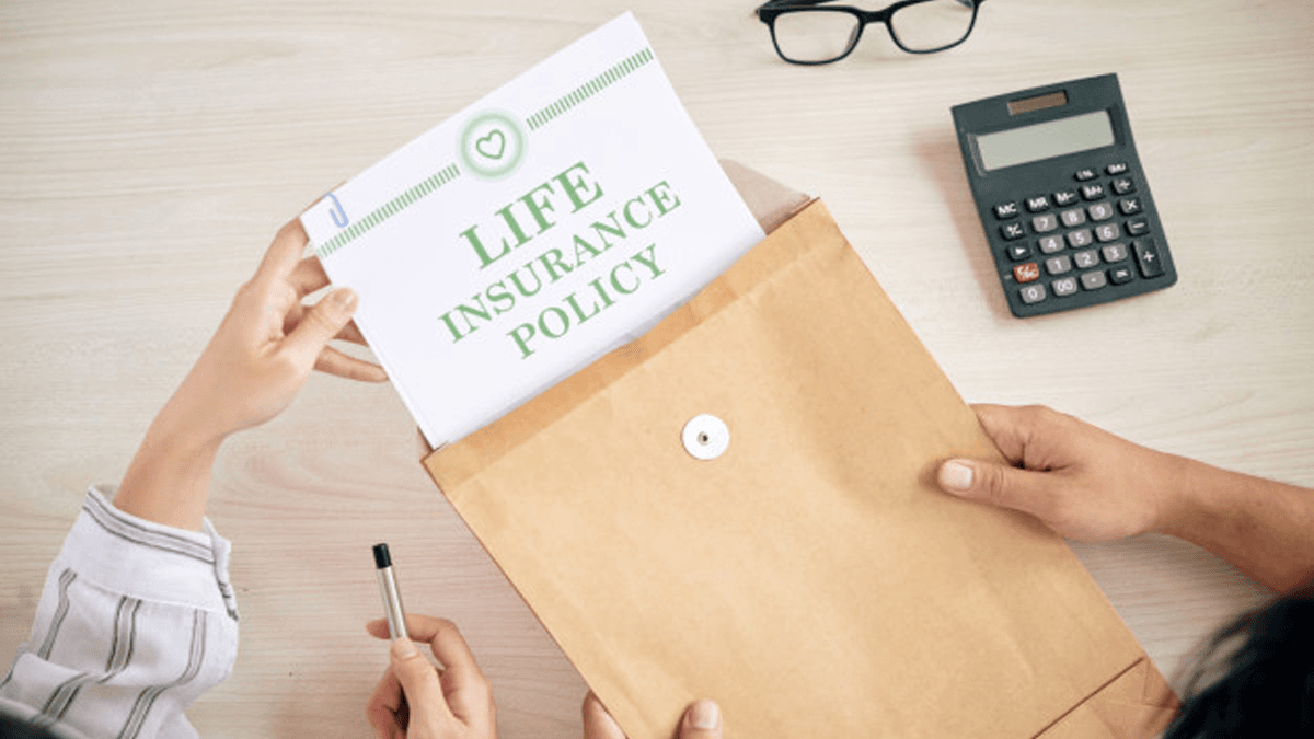 Lebih Aman Memiliki Polis Asuransi Syariah atau Konvensional?