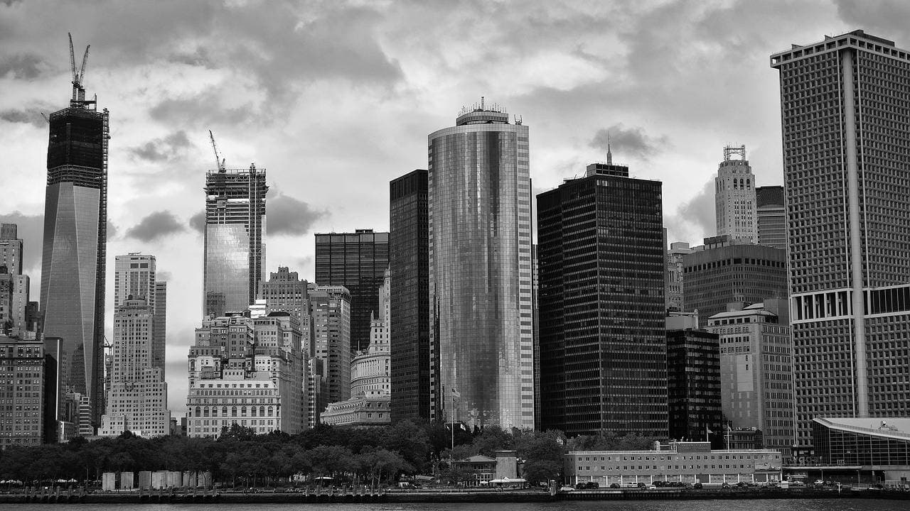 Tips Sukses Menempuh Karier di Industri Keuangan