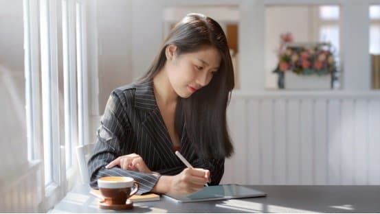 Mengenal Kombinasi Candlestick, Tren & Volume dalam Trading