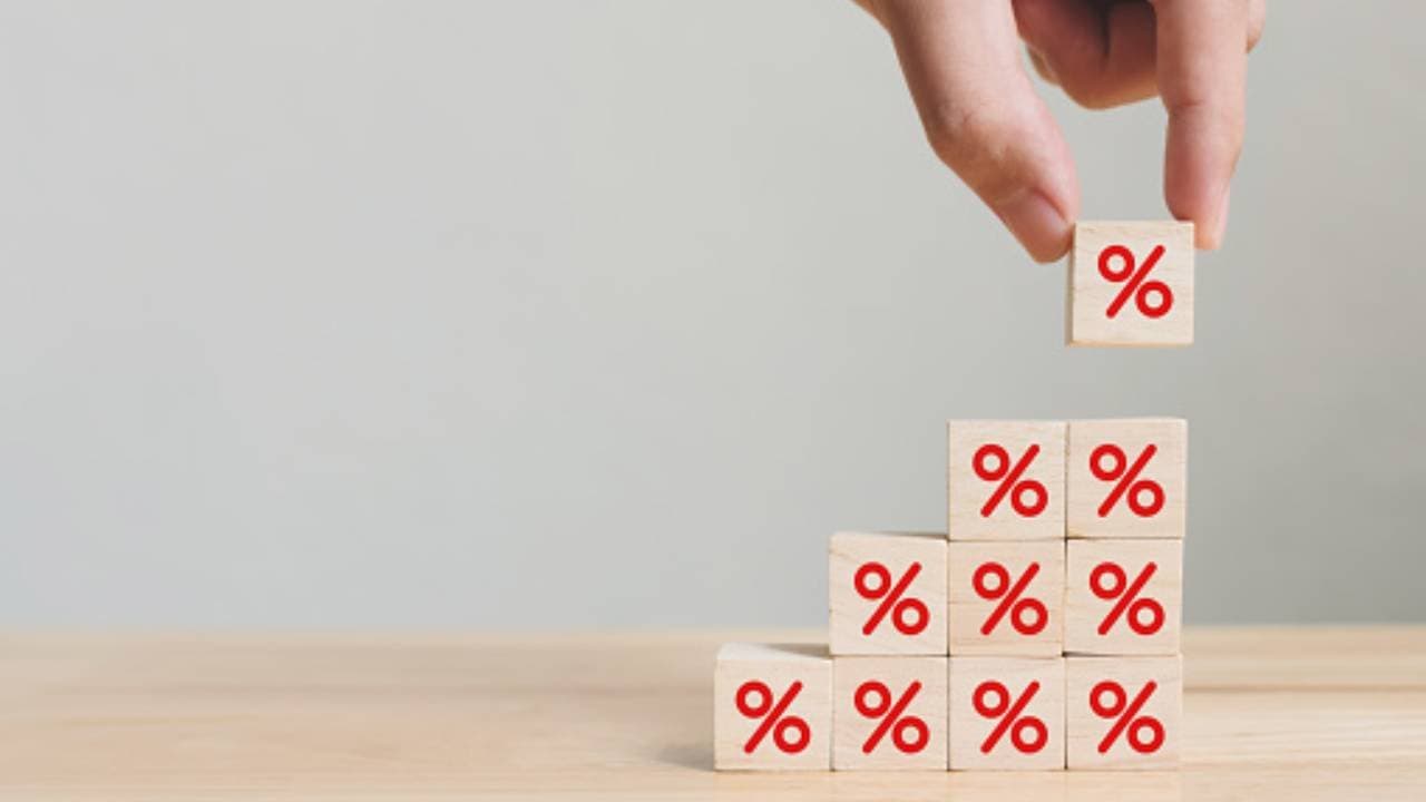 Bunga Bank, Semua yang Perlu Kamu Ketahui Sebagai Nasabah