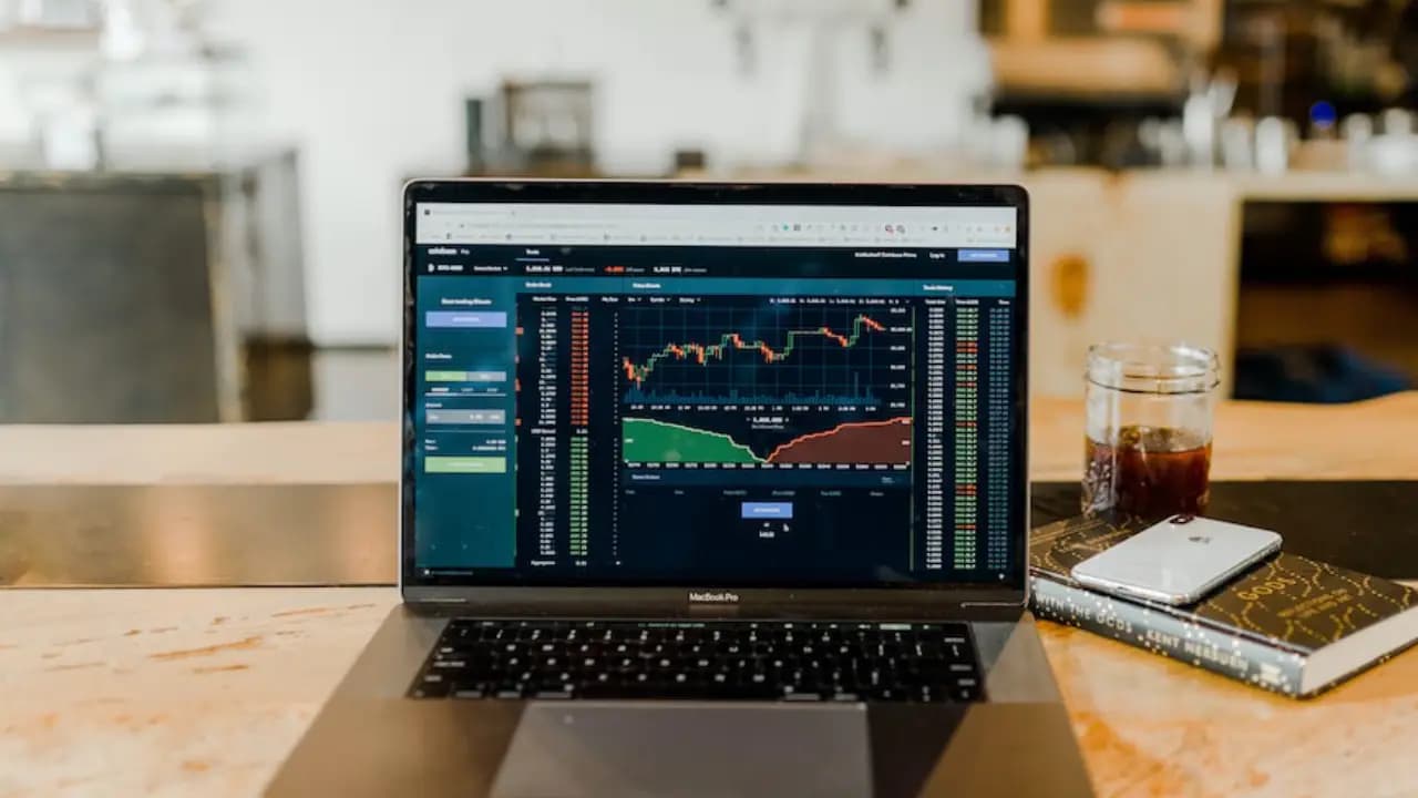 Return on Equity (RoE): Pengertian, Manfaat, Kelebihan dan Kekurangannya