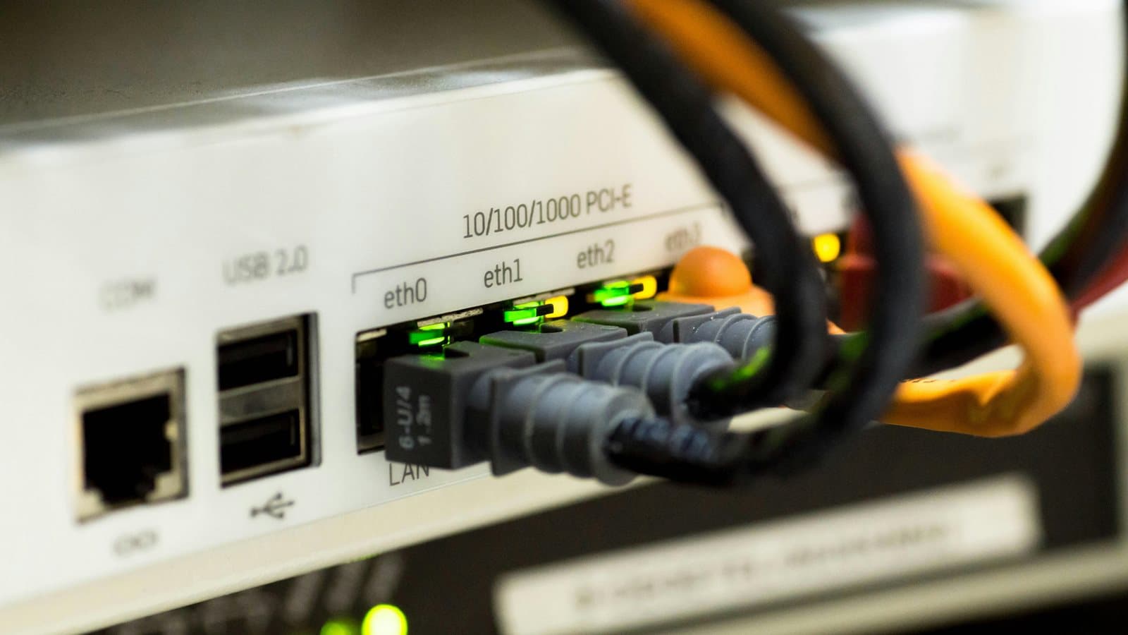 Bedah Saham IPO DATA, Emiten Penyedia Layanan Internet