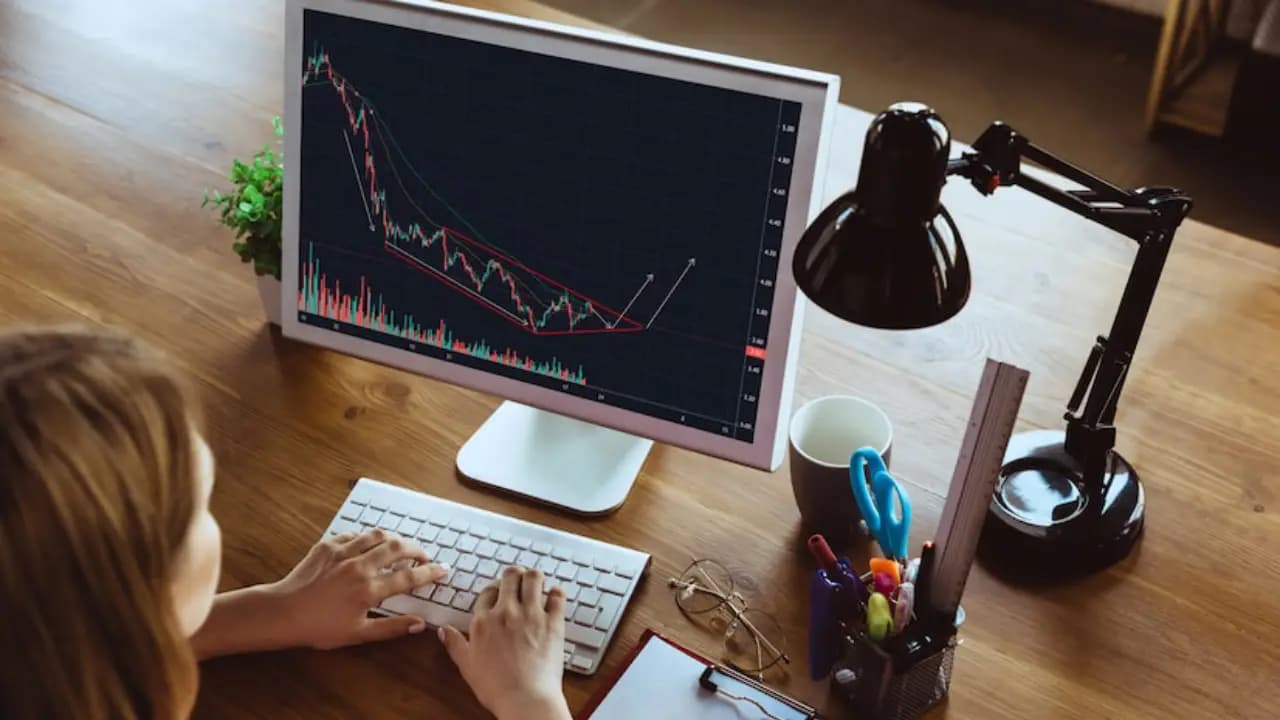 Mengenal Short Selling dalam Investasi Saham