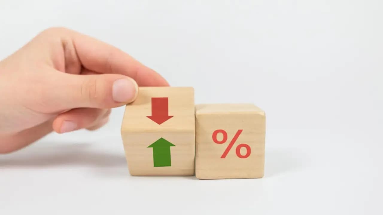 BI Rate Diprediksi Tetap 5,75% Hari Ini di Tengah Tekanan Rupiah