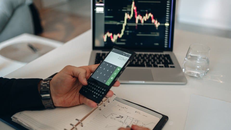 Mana Lebih Baik, Cut Loss atau Risiko Trading Saham Lainnya?