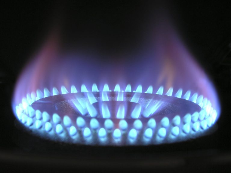Begini Cara Scan Segel Hologram Tabung Gas 12 Kg Ajaib