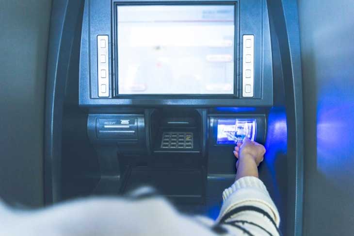 Cara Ambil Uang di ATM dengan Bukti Transaksi Berupa Resi