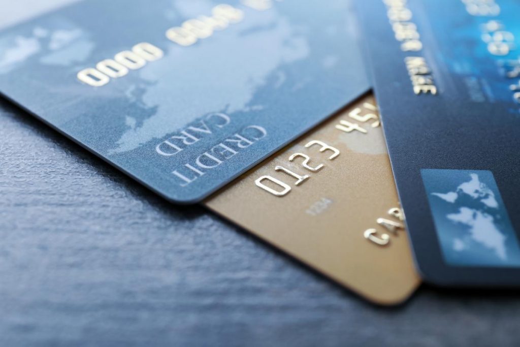 Syarat Membuat Kartu Kredit yang Berlaku di Setiap Bank  Ajaib