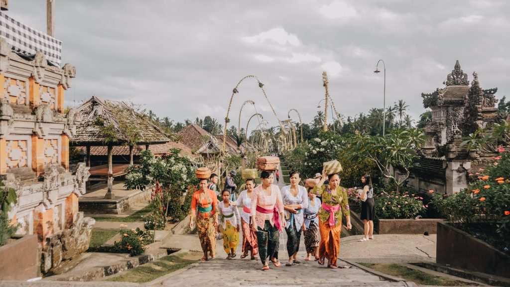 Keragaman Budaya Indonesia: Mahakarya Ratusan Tahun - Ajaib